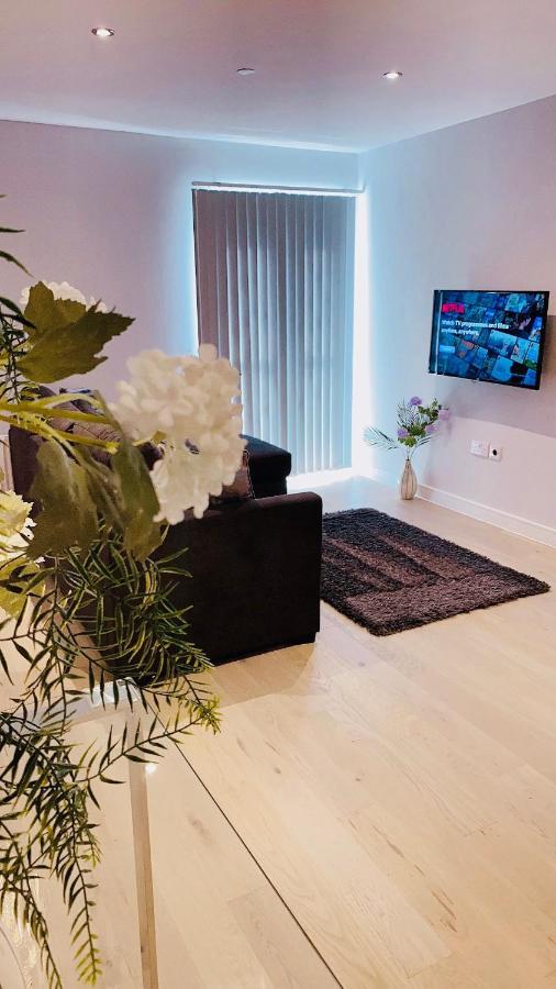 Foundry One Bedroom Apartments Close To Town Center Luton  Kültér fotó